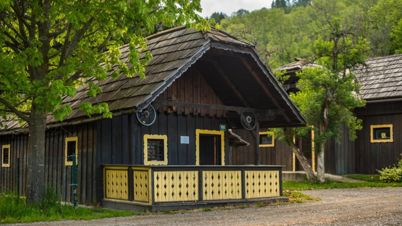 Camping Bella Austria Sankt Peter am Kammersberg Exteriör bild