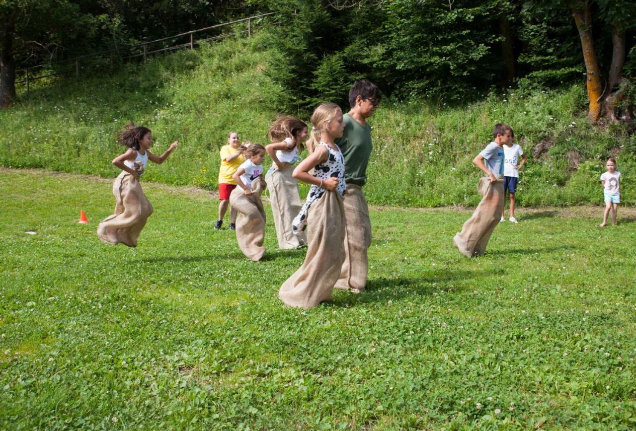 Camping Bella Austria Sankt Peter am Kammersberg Exteriör bild